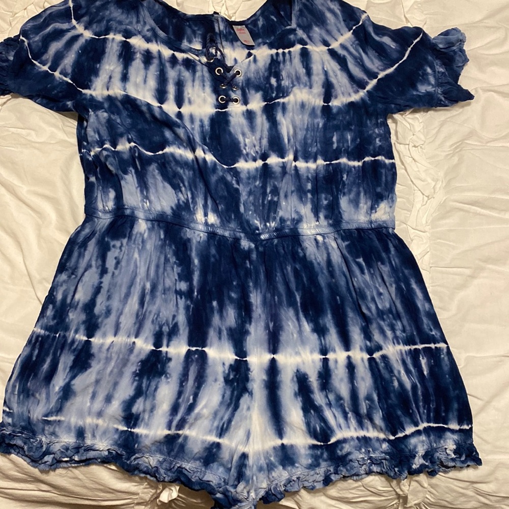 super cute tie died romper